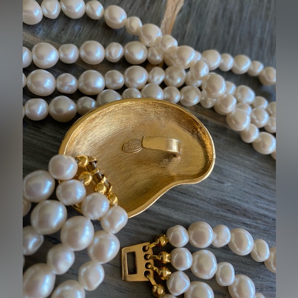 Vintage Trifari Womens Gold Choker Four Strand String Pearl Necklace 18" - Picture 10 of 11
